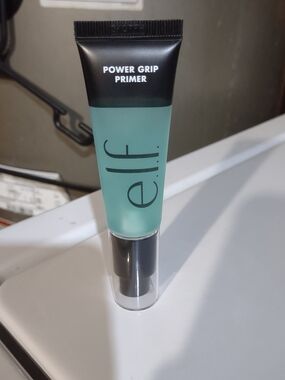 E.L.F. Power Grip Primer - Seafoam Green